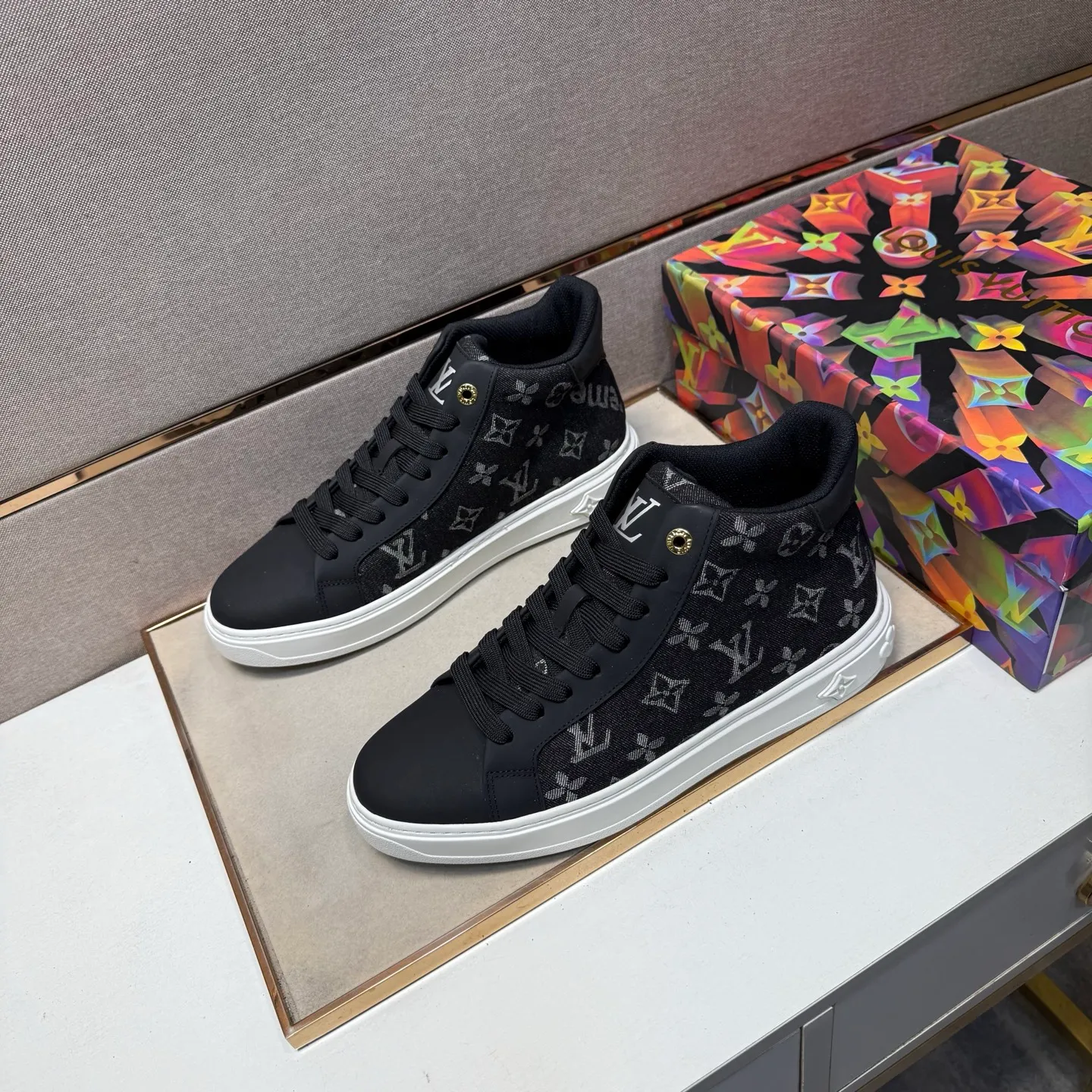 Men's men's shoes 💰pp560 [LV～] Men's casual high-top shoes 2025z cabinet sales simultaneously 🔶Size: 38-44#️⃣ 🔷4 colors🔜The upper is made of multi-material splicing➕Mesh lining, comfortable and breathable, sole: original comfortable and wear-resistant outsole, ⚠️real thing📱photographed🎬real thing is better📢📢📢
